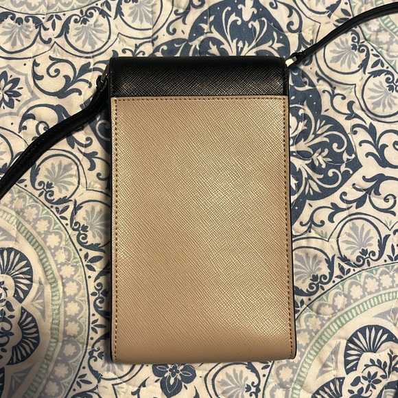 Kate Spade Maddison North South Flap Phone Crossbody - Picture 3 of 4